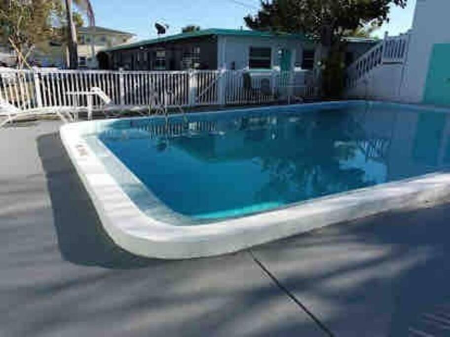 Appartement Private One-bedroom 8 -directly Across From St. Pete Beach